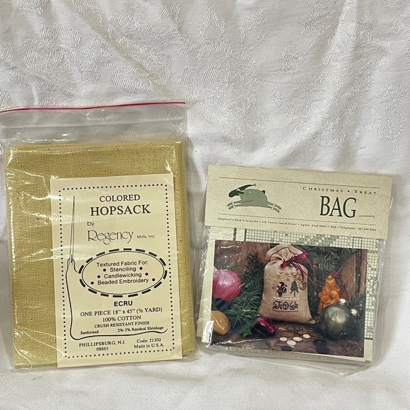 Shepherd's Bush "Christmas Treat Bag" Cross Stitch Kit & Hopsack Fabric - Picture 1 of 5